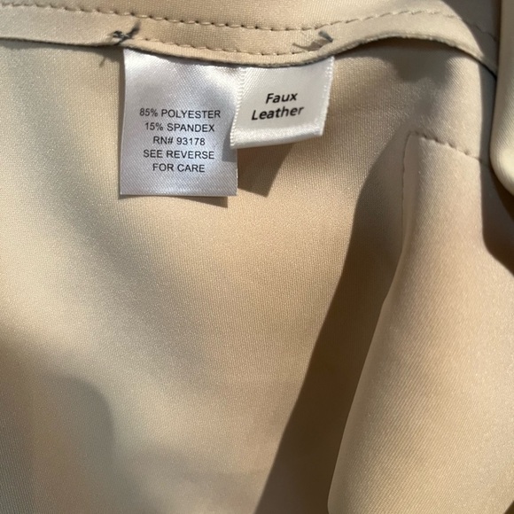 Chelsea & Theodore Gray Floral Kimono 2X - Picture 5 of 5